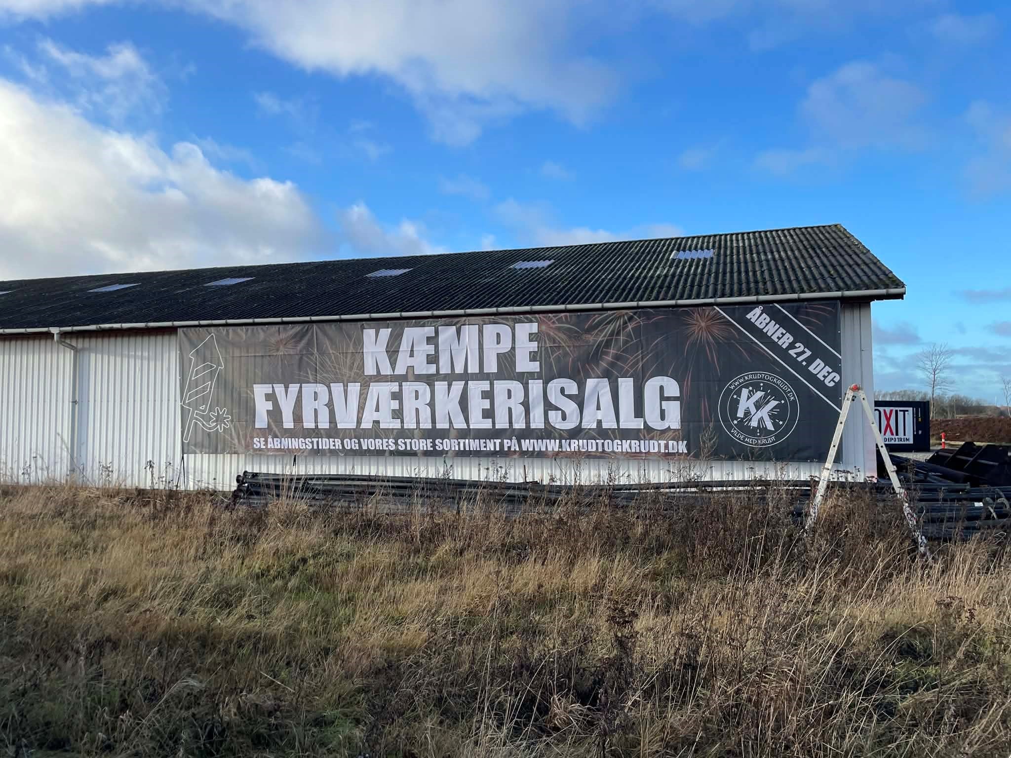 2,5 x 12 meter mesh banner til KrudtogKrudt.dk